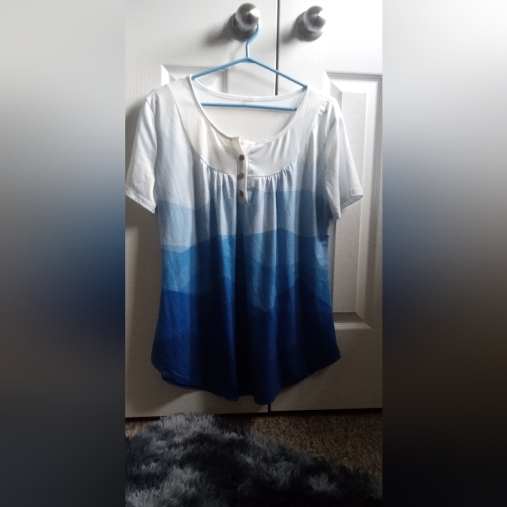 NWT Ladies Top